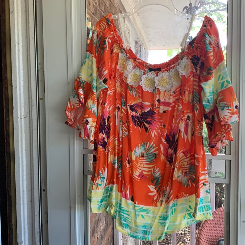 Ladies cold shoulder too beautiful pattern